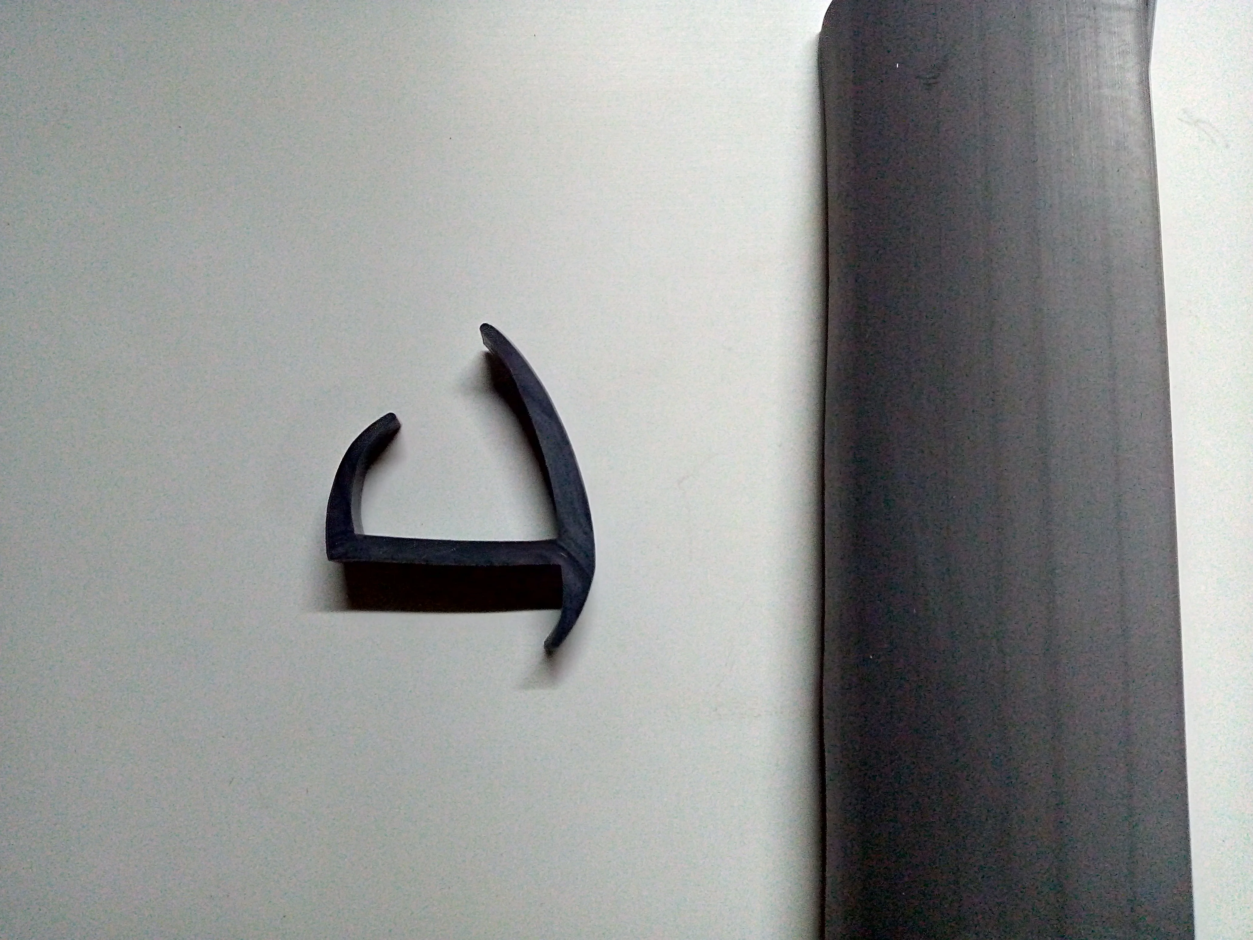 Резиновый уплотнитель ворот фургона 30мм серый погонный метр |