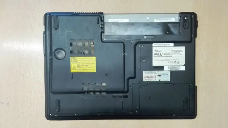 Нижняя часть корпуса от Fujitsu Siemens Amilo XI 1546 (серая) | Компьютеры и офис