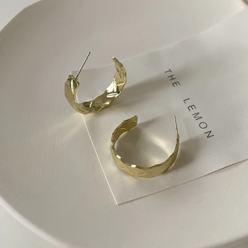 

2021 New Vintage Hoop Circle Earring for Women Gold Color Korean Scrub Statement Big Round Earrings Jewelry Gifts
