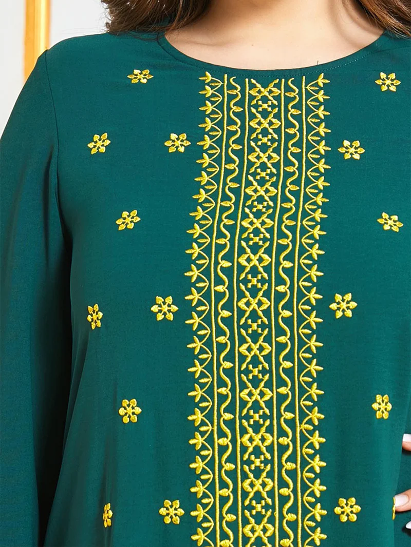 

Green Ethnic Embroidery Long Sleeve Multi-Layer Long Dress