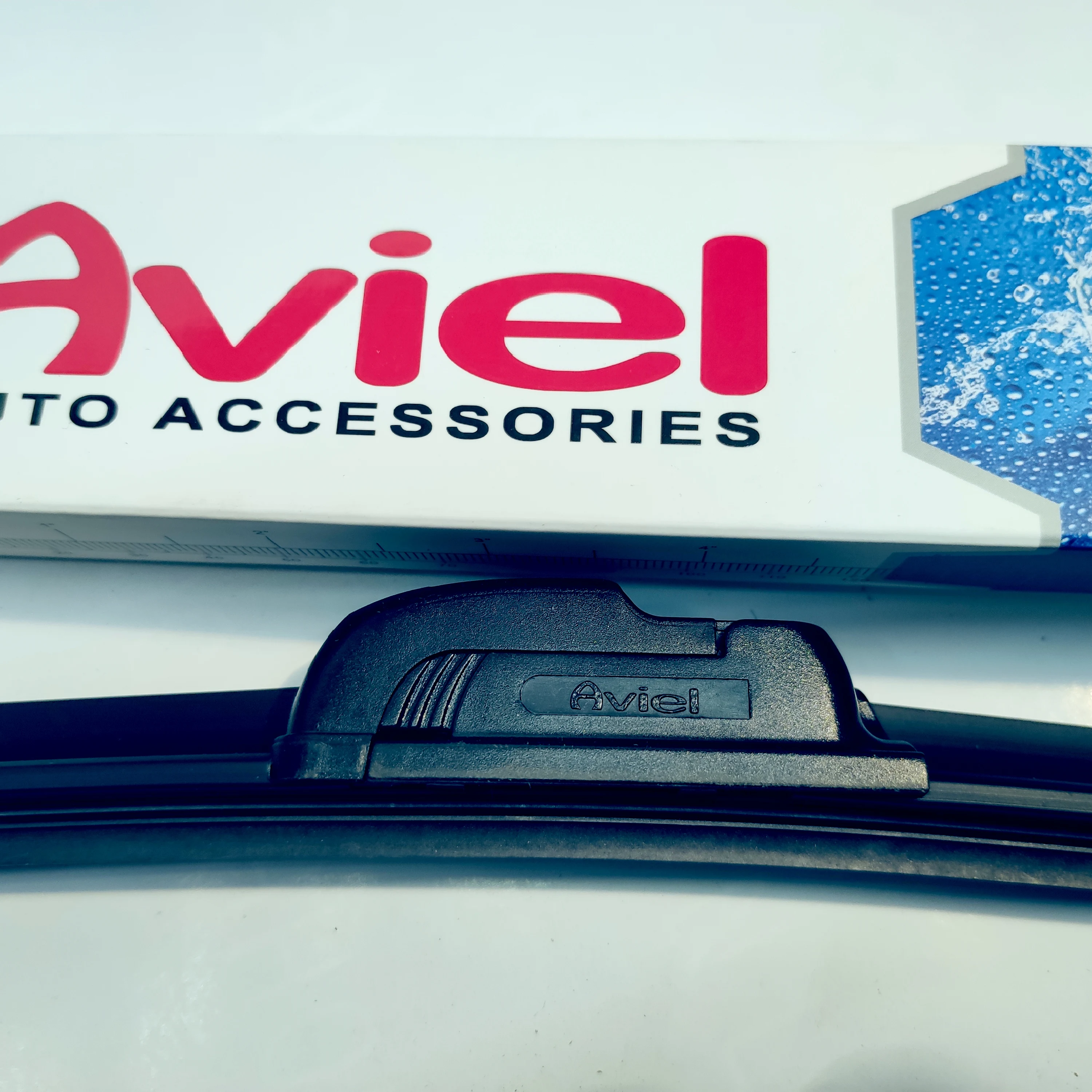 Дворники щётки стеклоочистителя бескаркасные под крючок и штыревой разъем. AVIEL -