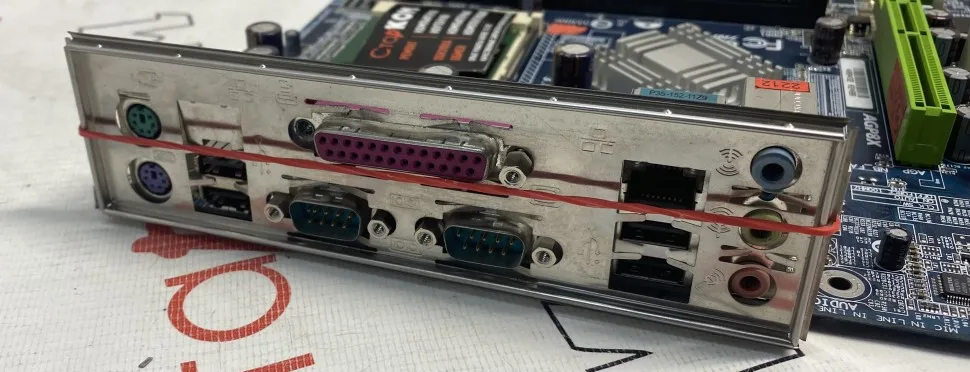 Материнская плата GIGABYTE GA-7NF-RZ Socket 462 |
