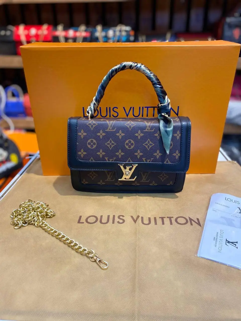 

1st quality women bag. Invoice dust bag + bag