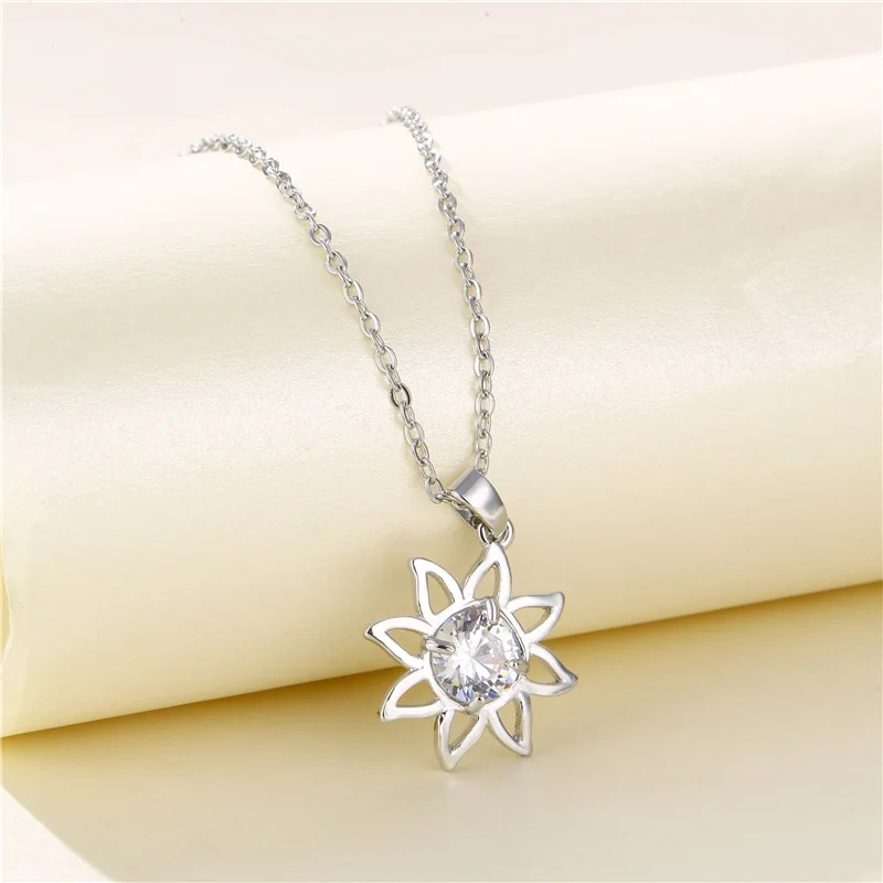 

Shining Zircon Sunflower Pendant Choker Necklace For Women Cute Pearl Flower Leaf Feather Clavicle Chain Necklaces Party Jewelry