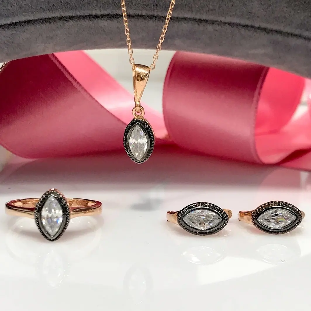 Челнок огранки камень алмазный узор серебряный элегантный стильный Серебряный