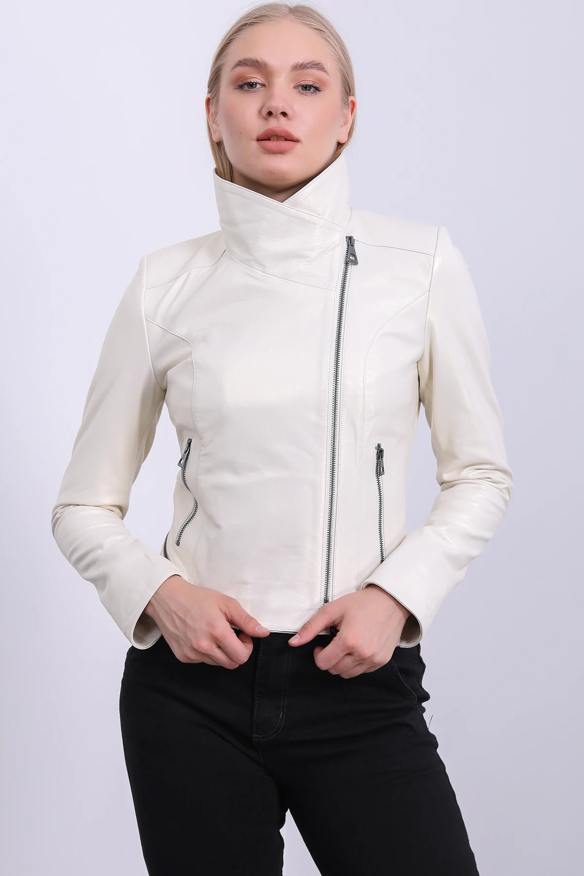 

Куртка женская из натуральной кожи, крутая черная деловая простая элегантная повседневная приталенная короткая, мотоциклетный пиджак на молнии с воротником-стойкой