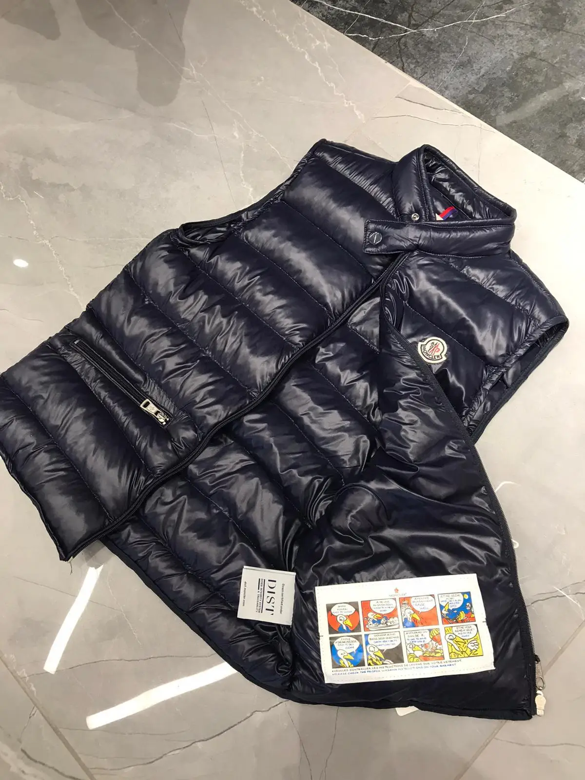 

BLACK BUFFER VEST