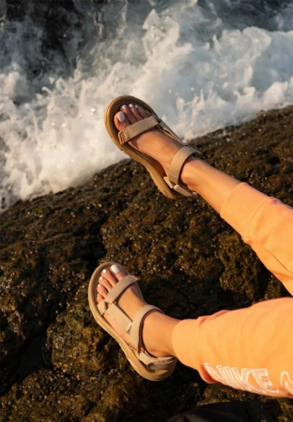 

Women's Flower Print Step Velcro Trekking Sandals Summer Slippers Walking Slippers