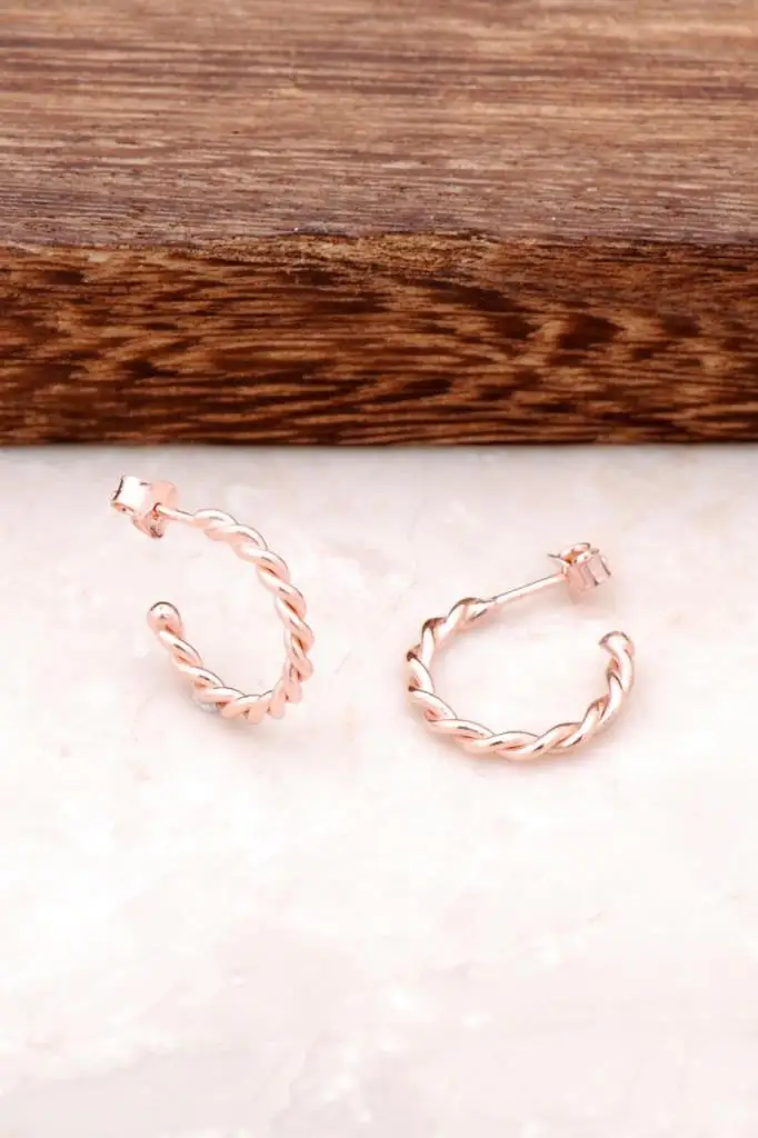 

Серьги-кольца ручной работы из серебра 2177 пробы с розой