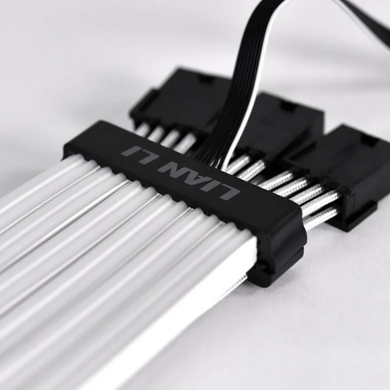 Lian-Li STRIMER PLUS TRIPLE 8 PIN Addressable RGB Power Extension Cable White Braided Version | Компьютеры и офис