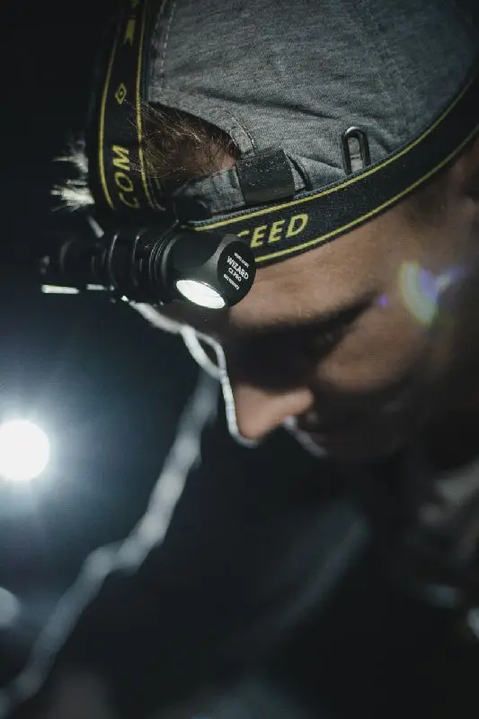 Цена Светодиодный фонарь Armytek Wizard С2 Pro XHP50.2 USB перезаряжаемый (F08701C/F08701W) + 18650 литий-ионный аккумулятор + крепление для велосипеда в комплекте