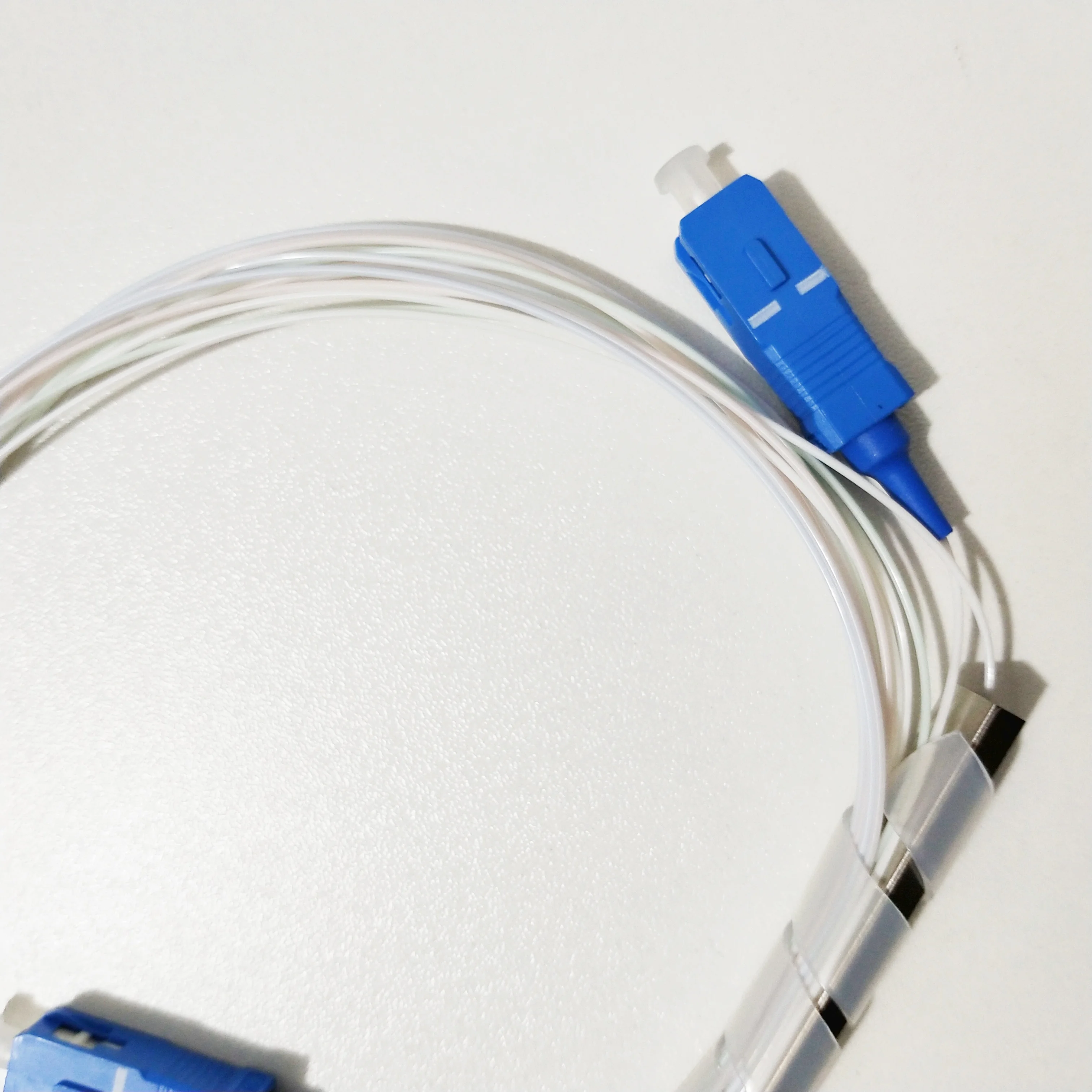 10 шт./лот SC/UPC Волоконно оптический ПЛК сплиттер SC 1X4 мини стальная трубка Тип 1x4 0 9