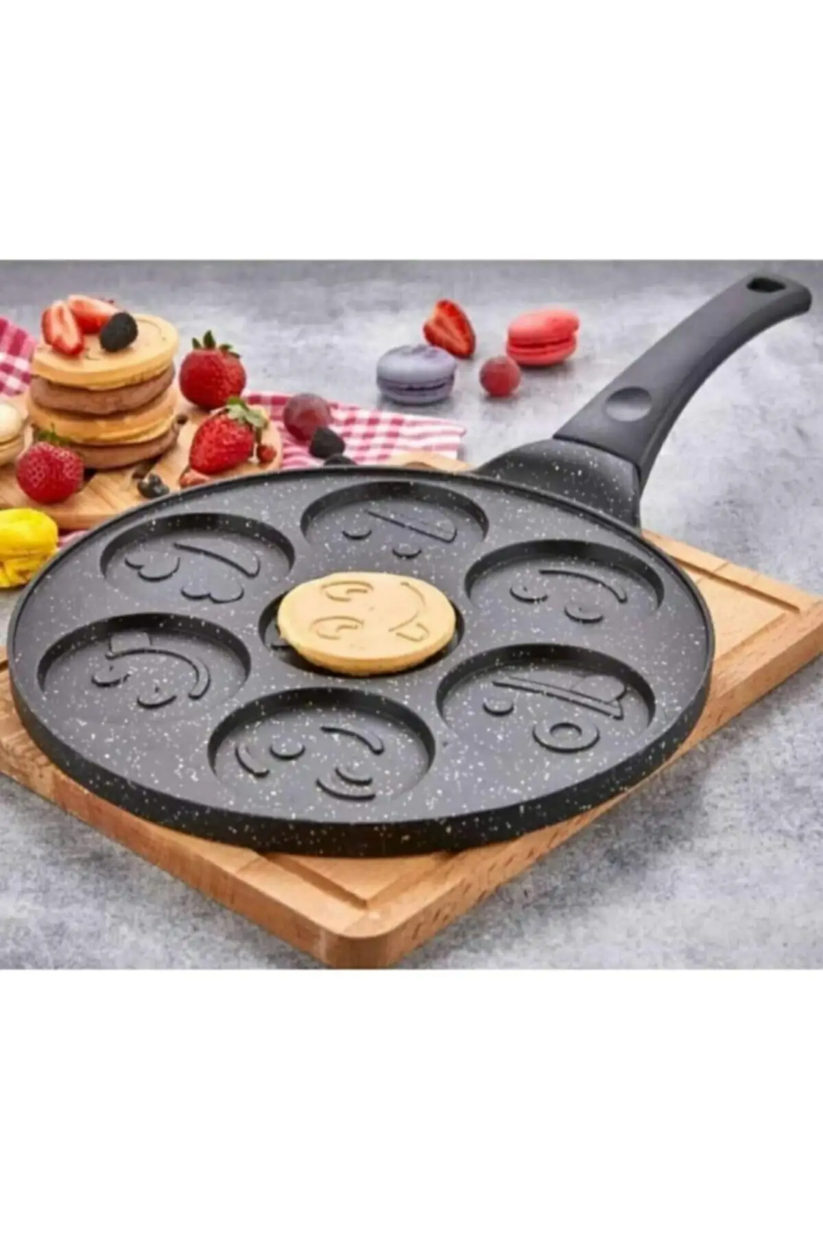 

Granite Cast 26 Cm Smiling Faces Pancakes Pan For Kids Fun Pancake Baking