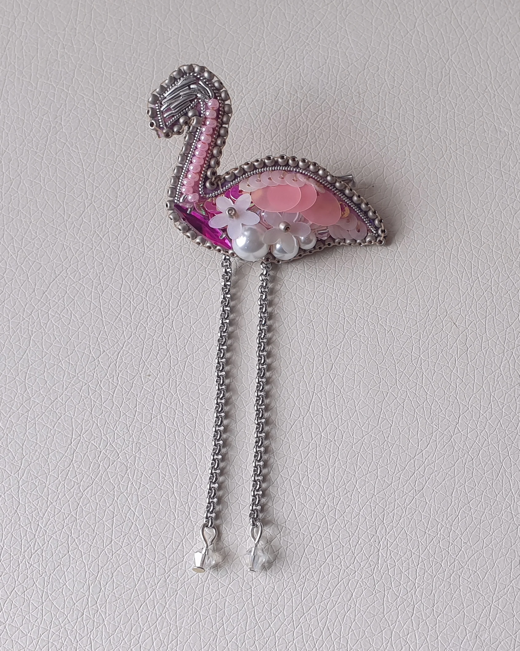 Pink flamingo brooch pin. Bird jewelry. Embroideried beaded rhinestone crystal Premium Fashion gift for women. | Украшения и