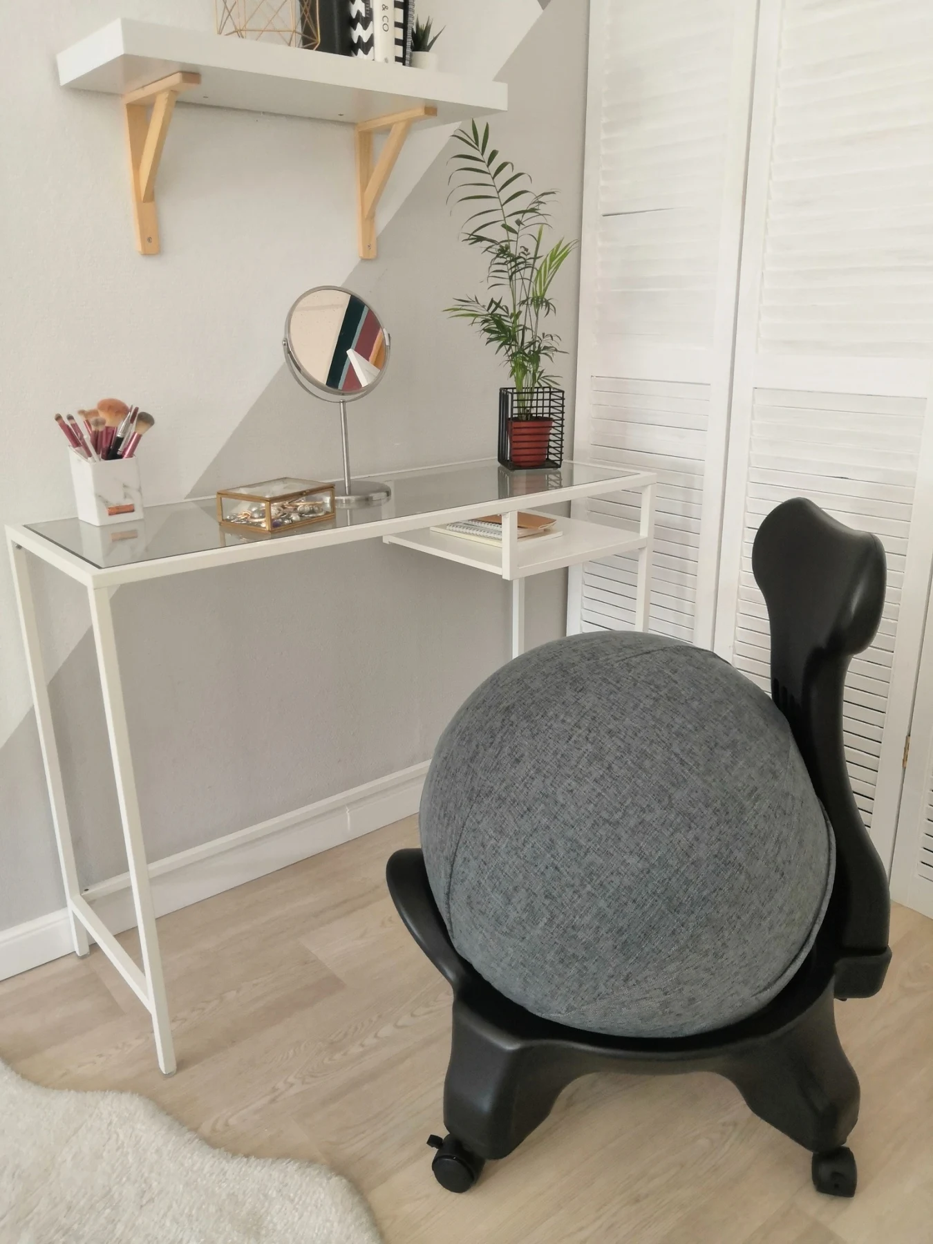 Правильный ортопедический стул для осанки в офис или домой Classic Balance Ball (с чехлом