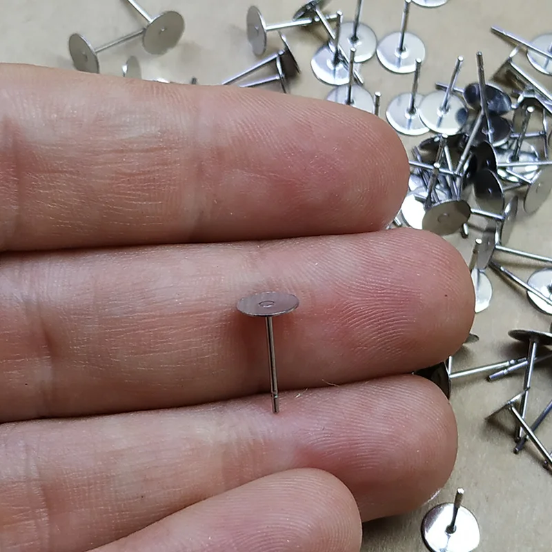 Ювелирная фурнитура сделай сам 70/100гр пустые плоские круглые серьги-гвоздики