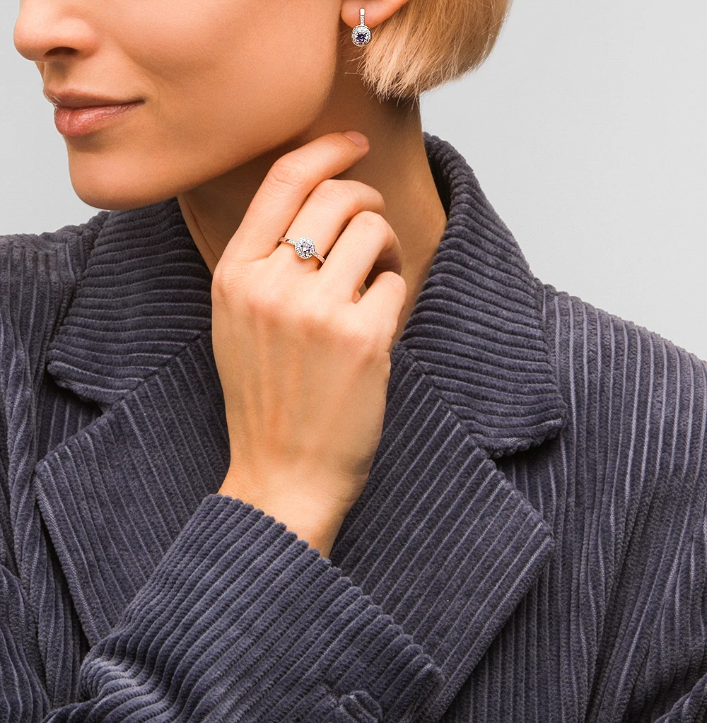 Золотое кольцо с танзанитом и бриллиантами SUNLIGHT проба 585 | Украшения аксессуары