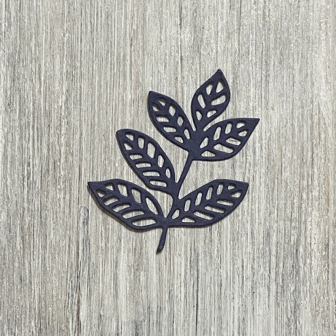 

НОЖ ВЕТОЧКА ОТ ARTSCRAP