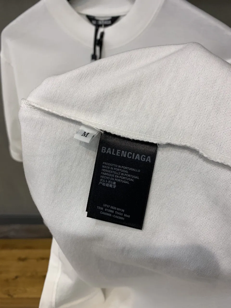 

HIGH QUALITY T-SHIRT