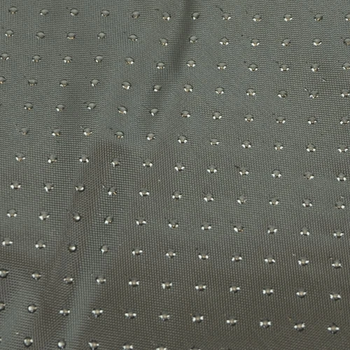 Одежда красного цвета в горошек с кровать средней длины|Дома конуры и манежи| |