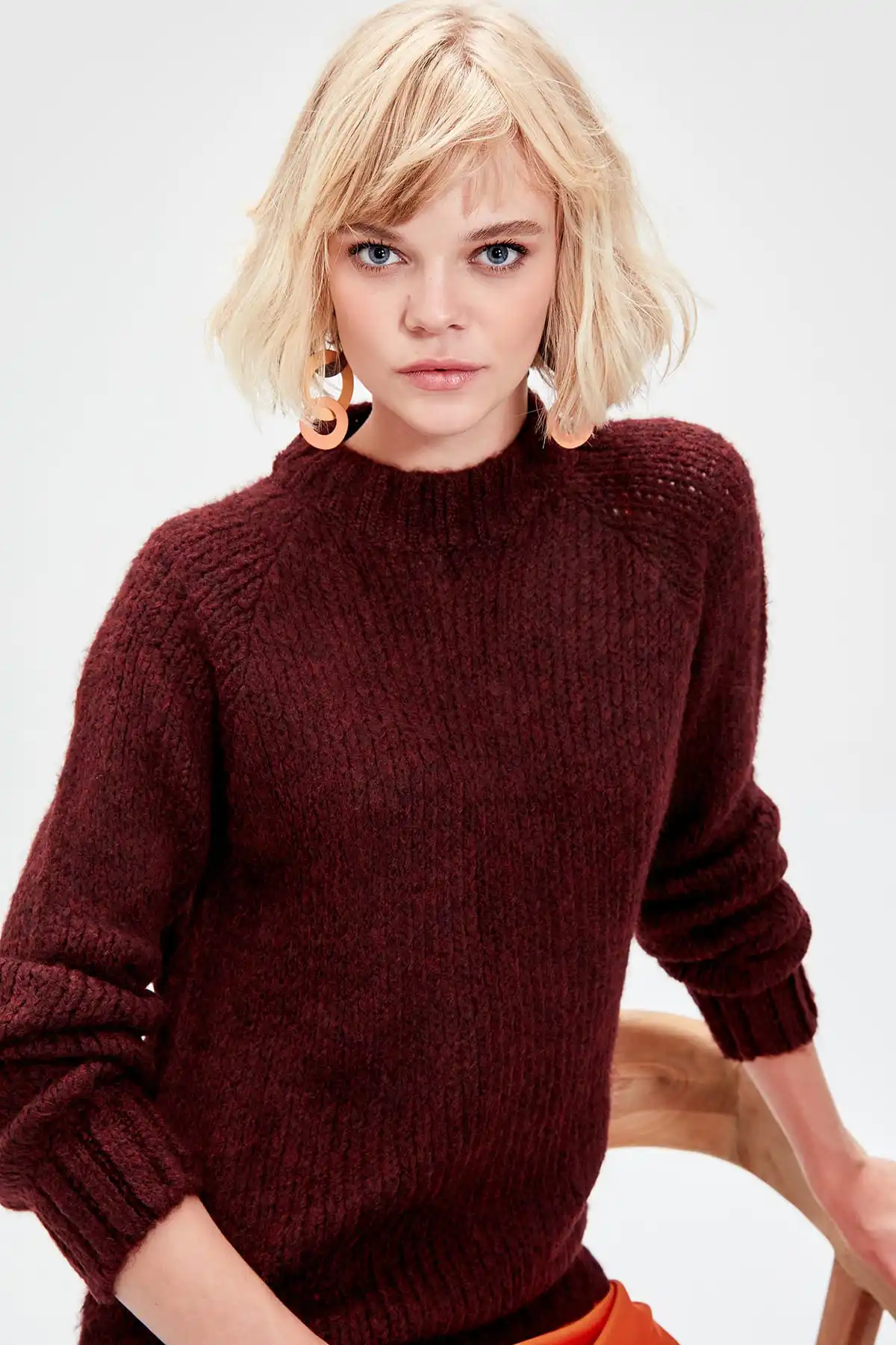 Трендовая Женская ассиметричная вязаная одежда свитер TWOAW20NV0012 |