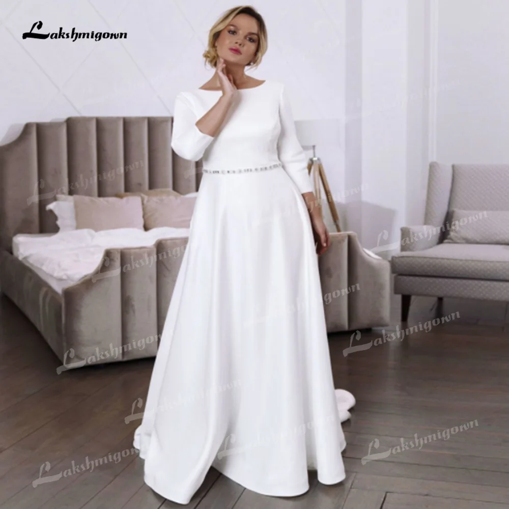 

Простое мягкое атласное свадебное платье-трапеция с круглым вырезом, рукавом три четверти и открытой спиной, платье невесты со шлейфом, сва...