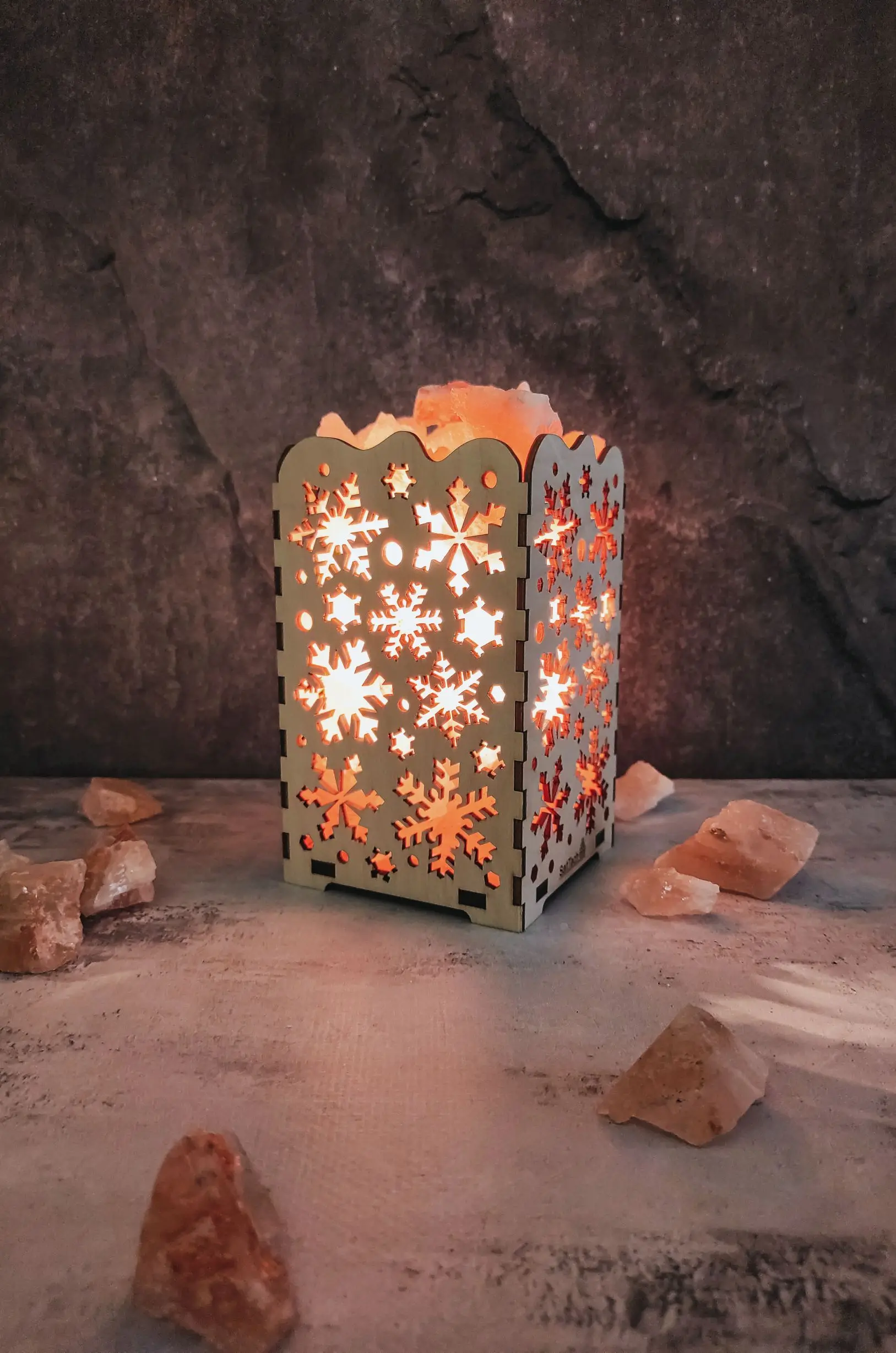 Соляная лампа для профилактики ОРВИ ночник дома |