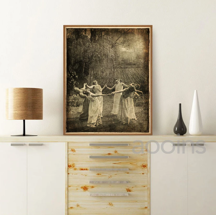 Ритуальные круглые танцевальные фото ВИНТАЖНЫЙ ПЛАКАТ танцующая луна девушки