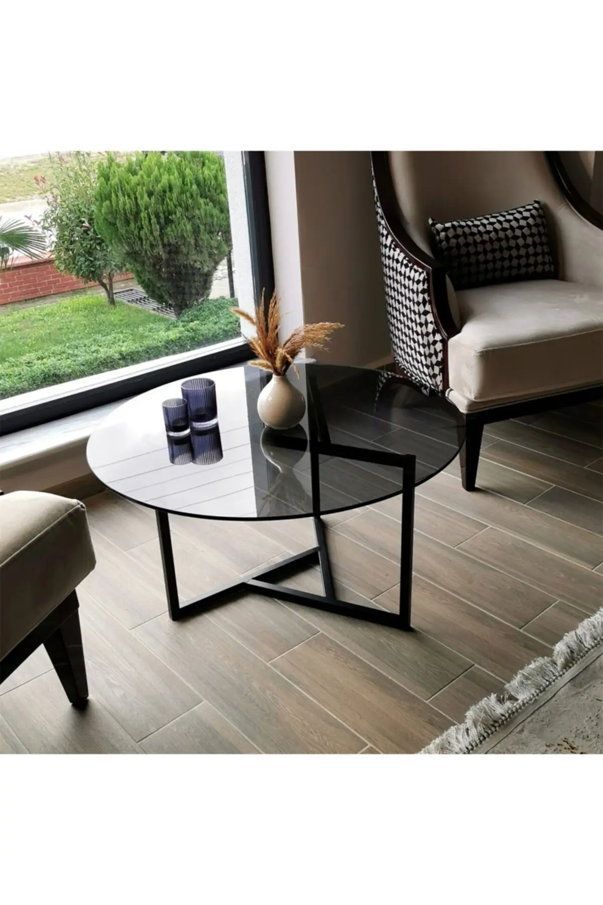 

Trio Coffee Table / Smoked Tempered Glass