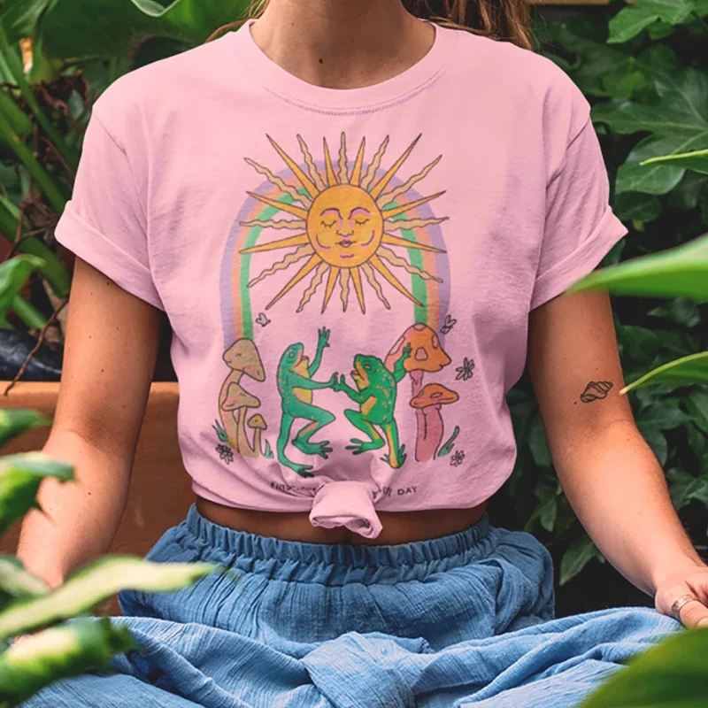 

Harajuku Frog Dancing Print T Shirt Women Cute Aesthetic Cartoon Cotton Short Sleeve Unisex Graphic Tee Casual Hip Hop Y2k Egirl