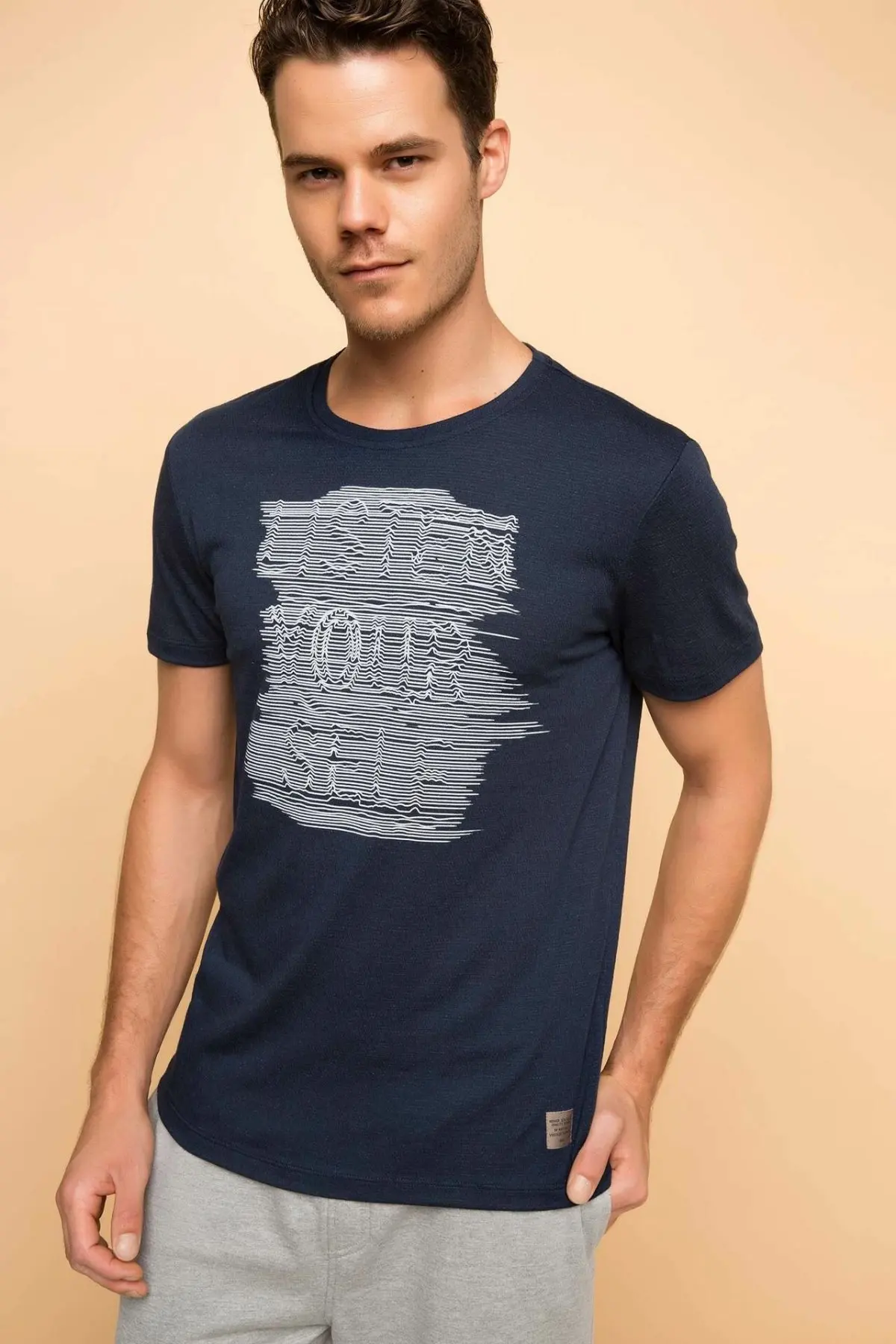 DeFacto человек T Shirt H2630AZ17AU|Мужские футболки| |
