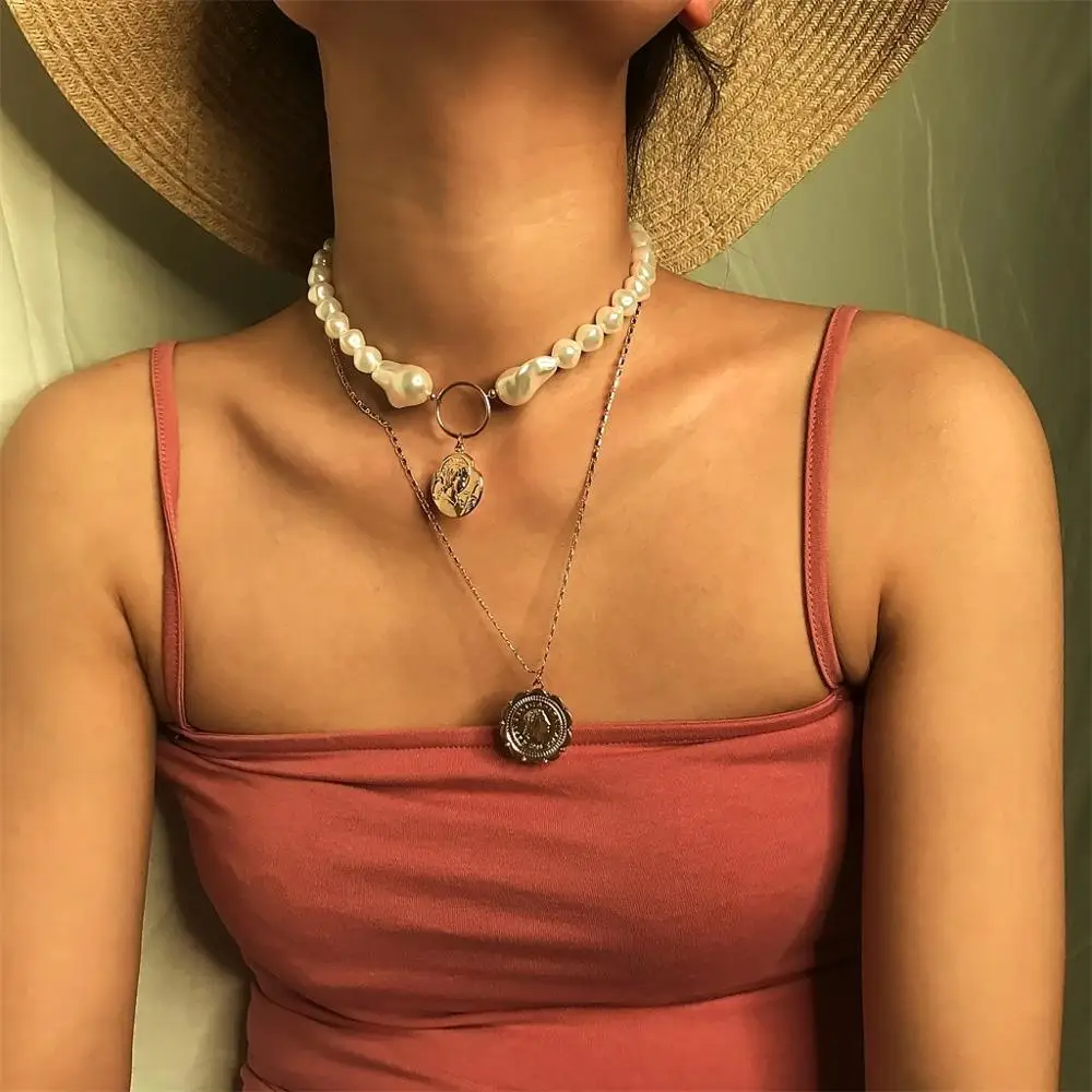 Многослойное ожерелье чокер с искусственным жемчугом эффектное резной магнит