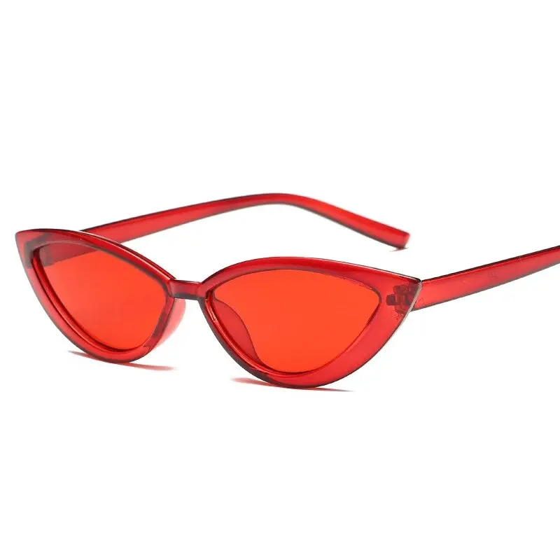 

Nouveau Vintage noir yeux de chat lunettes de soleil femmes marque de mode concepteur miroir petit cadre lunettes de sole