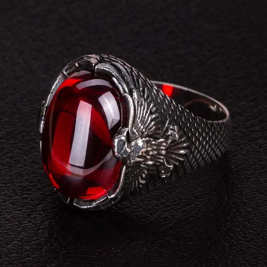 Handcarved Red Zircon Gemstone Ring Vintage Animal Jewelery Eagle Style Men Ring Top Quality Fashionable Men Accessories