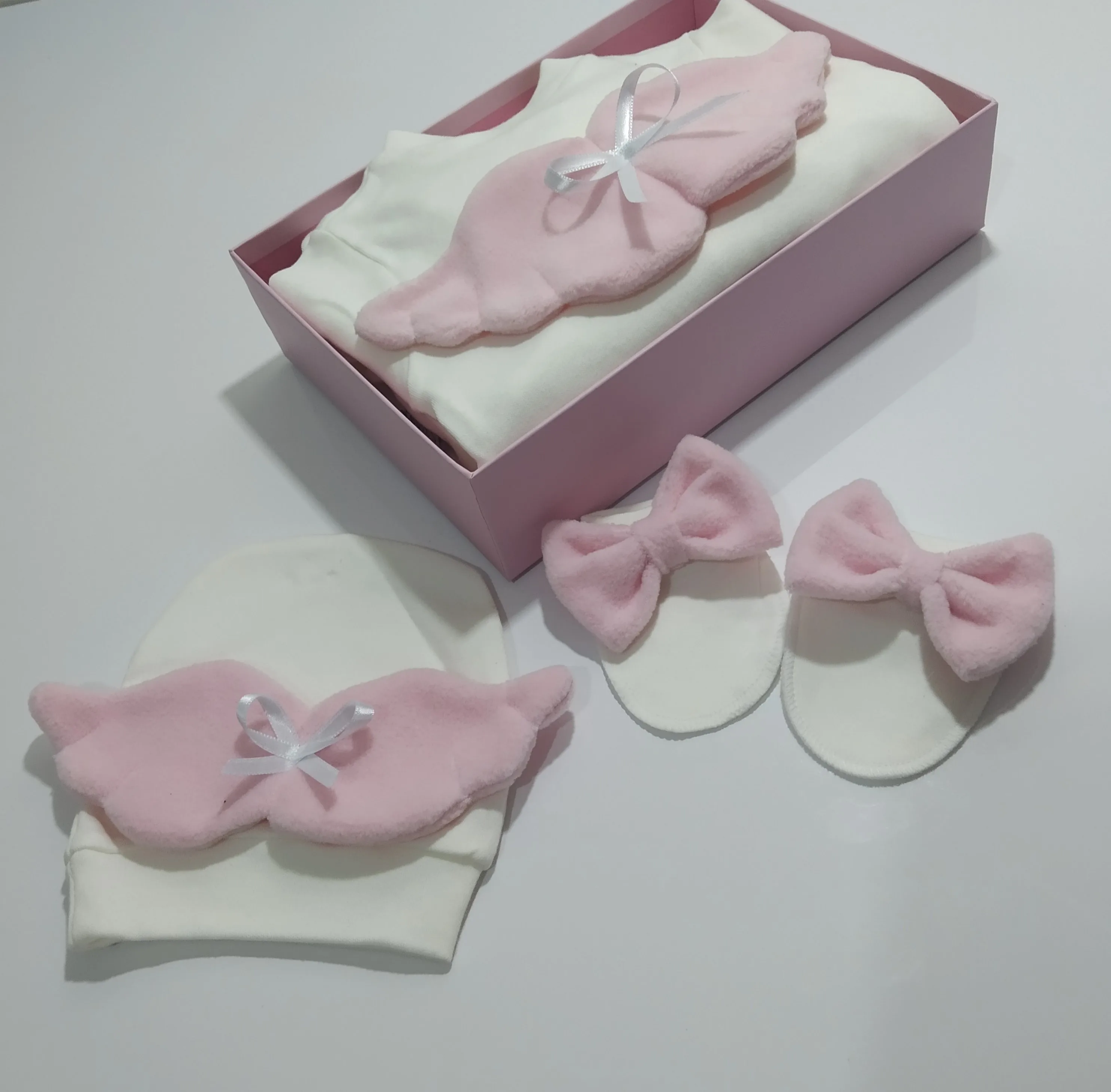Baby Girl Rompers Set With Gift Box Angel Wing Cotton Fleece Fabric Gloves Hat Rompers 2022 Winter Season Birthday Gift