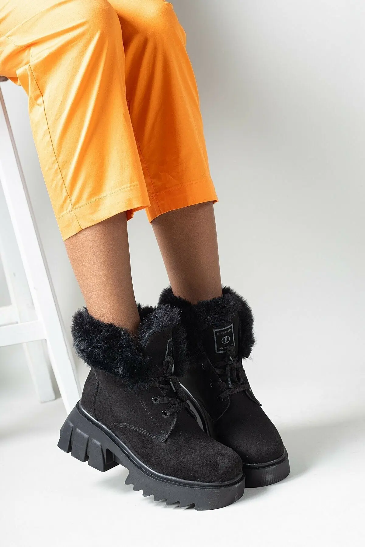 

Черные замшевые женские меховые сапоги 2021 зимние сапоги теплые ботильоны модные стильные удобные на низком каблуке