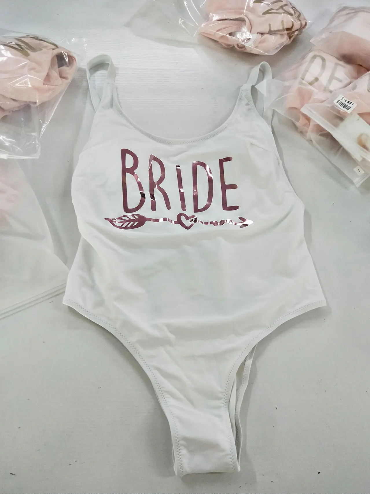 Цельный купальник с подкладкой для команды невесты женский регулируемыми