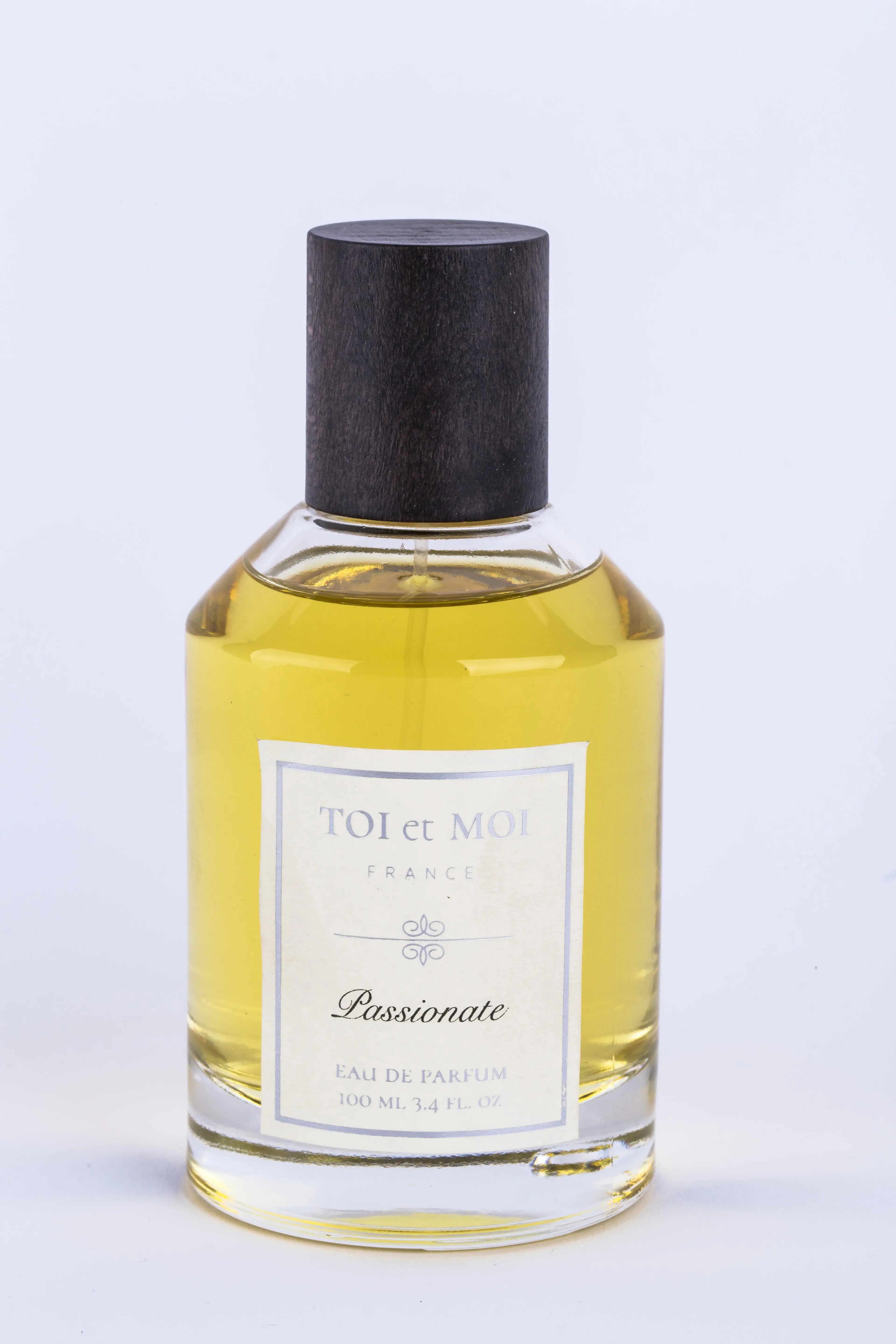 TOI et MOI Parfum Model Passionate by TOI et MOI Eau de Perfume for Men 100 ML 3.4 FL. OZ