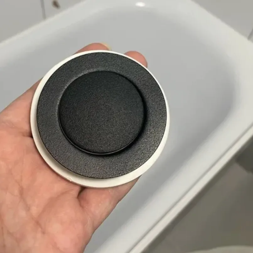 Drain siphon with overflow for the Bath lining in color black matte. Strapping a bath semi-automatic wire rope hydraulic shutter. |