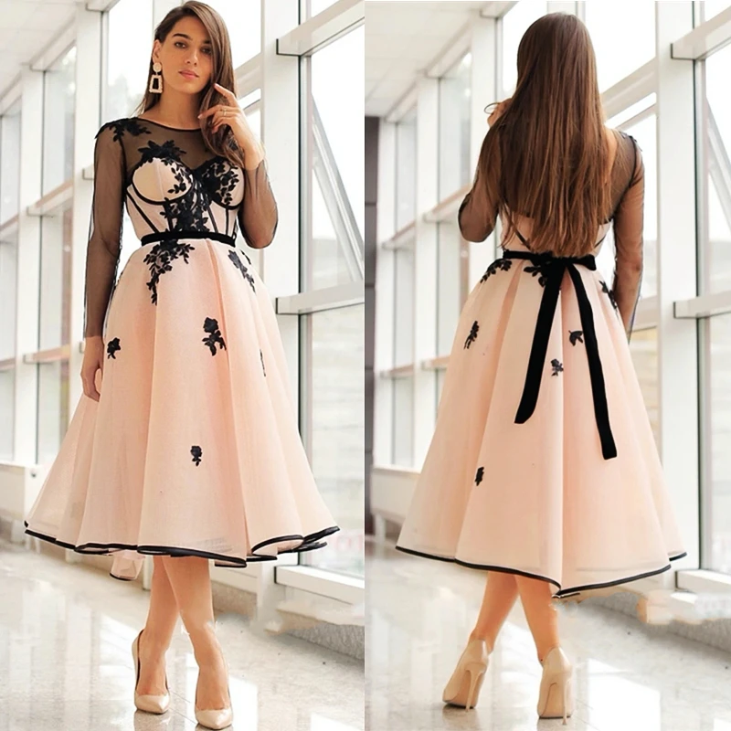 

Sexy Lady Pink Prom Dresses Turtleneck Long Sleeve Evening robe soirée femme A Line Black Lace Sheer Applique Vestidos De Noche