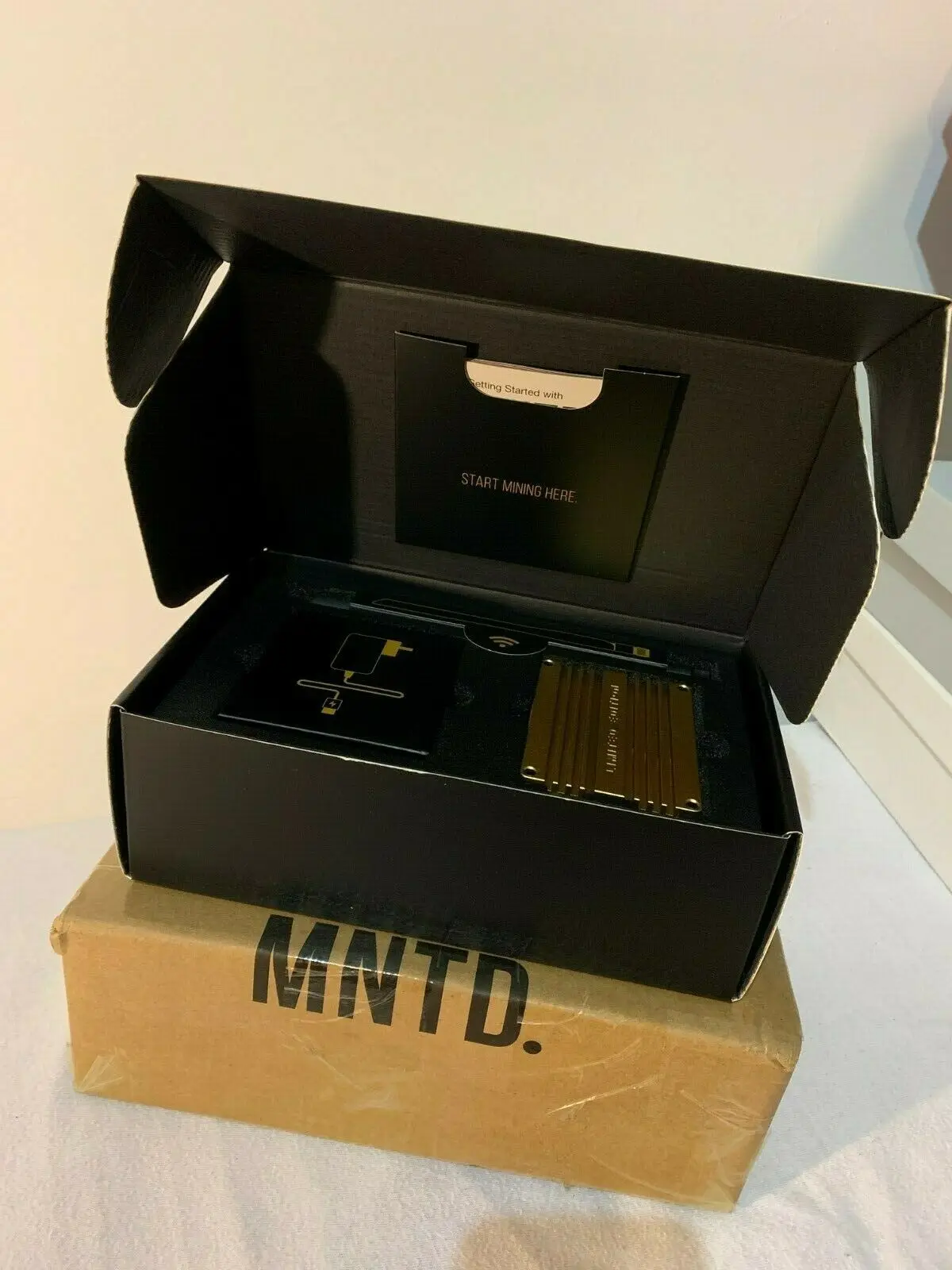 

SH Mntd rak wireless helium gold hotspot miner 8go EU 868mhz
