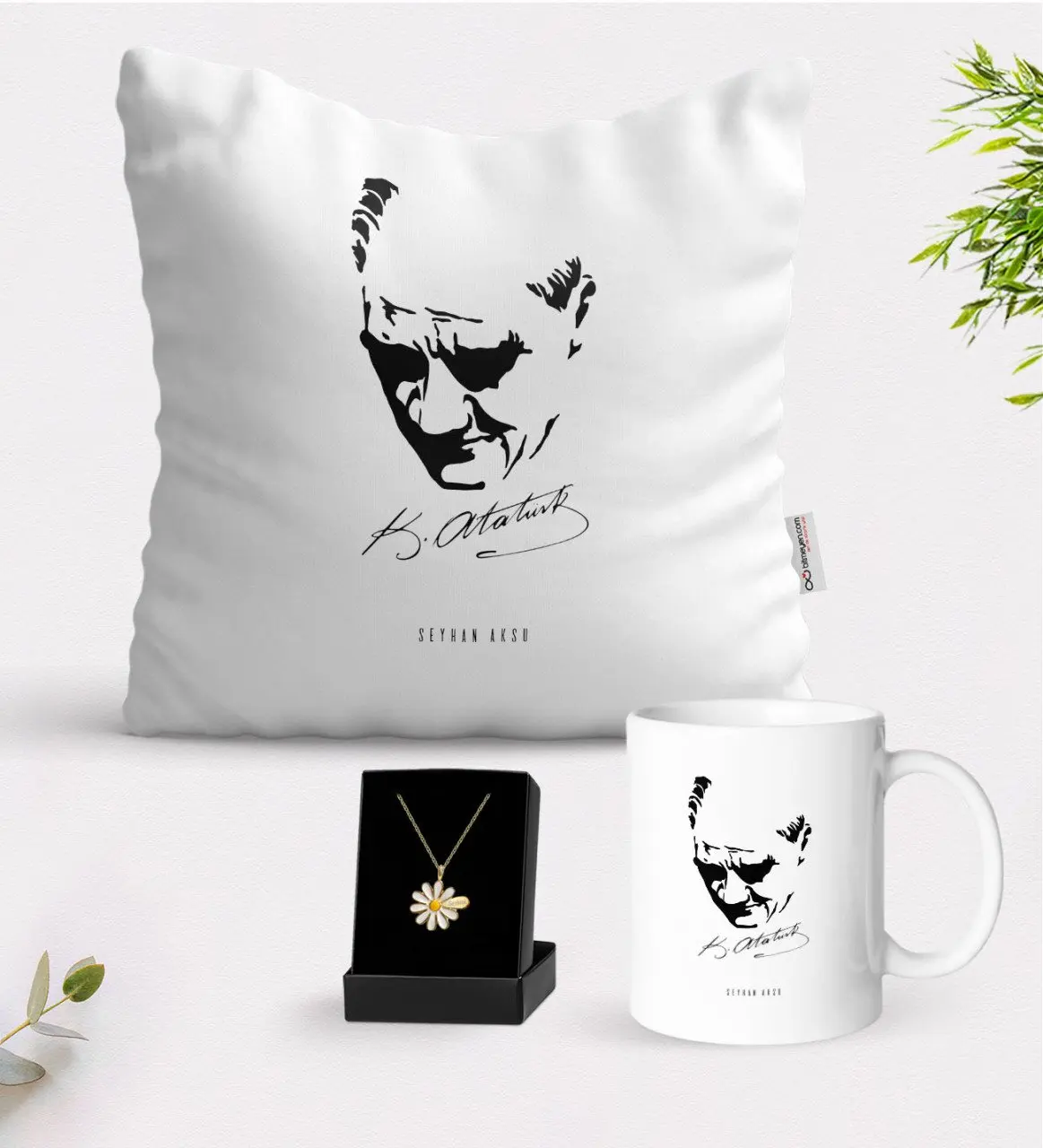 

Персонализированные Ататюрк тематические белая кружка Подушка и ожерелье Маргаритка подарок Seti-25