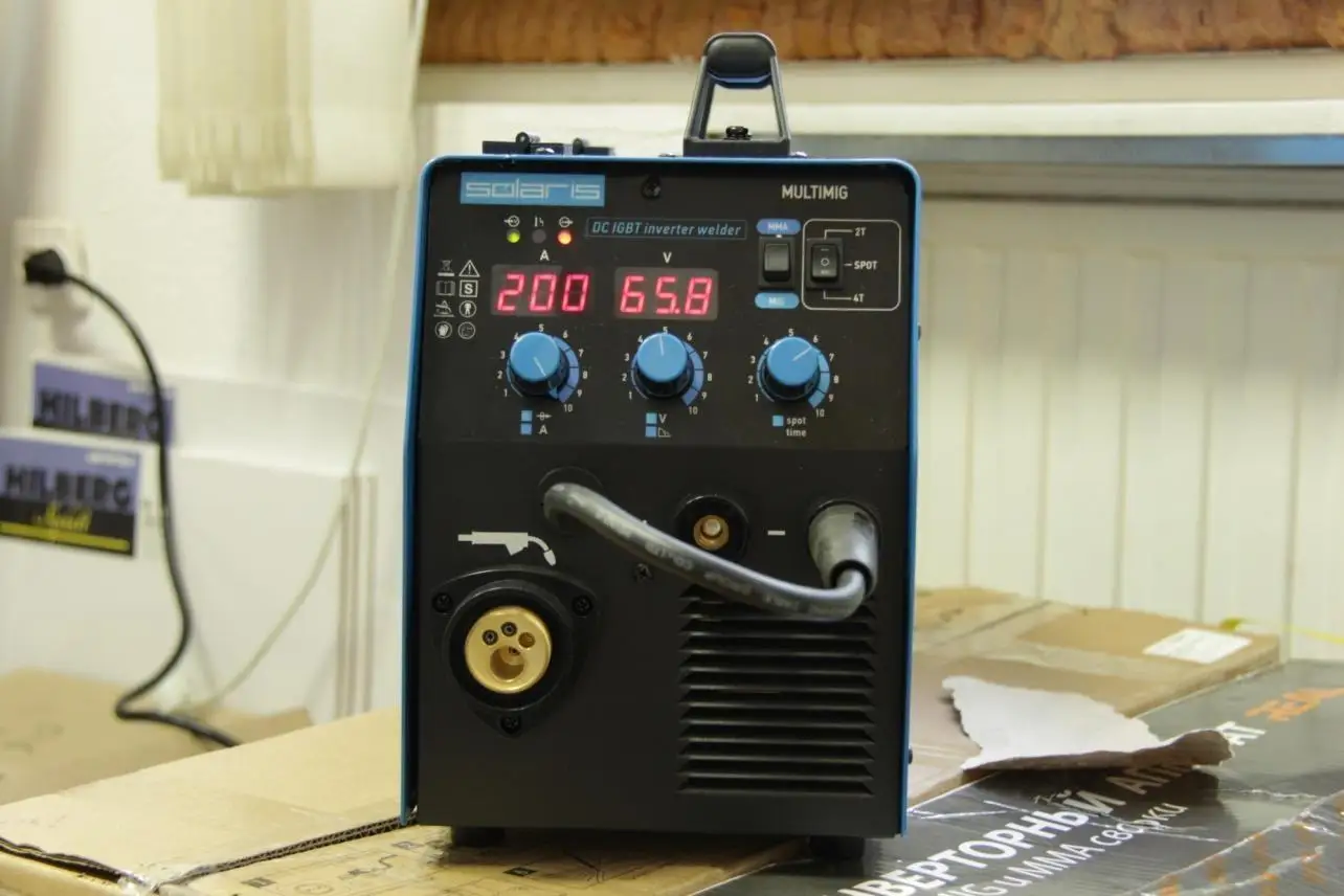Semi-automatic welding machine Solaris MULTIMIG 226 mig mma mag inverter gas 224 without spot free shipping Aluminum 200 2 in 1 |