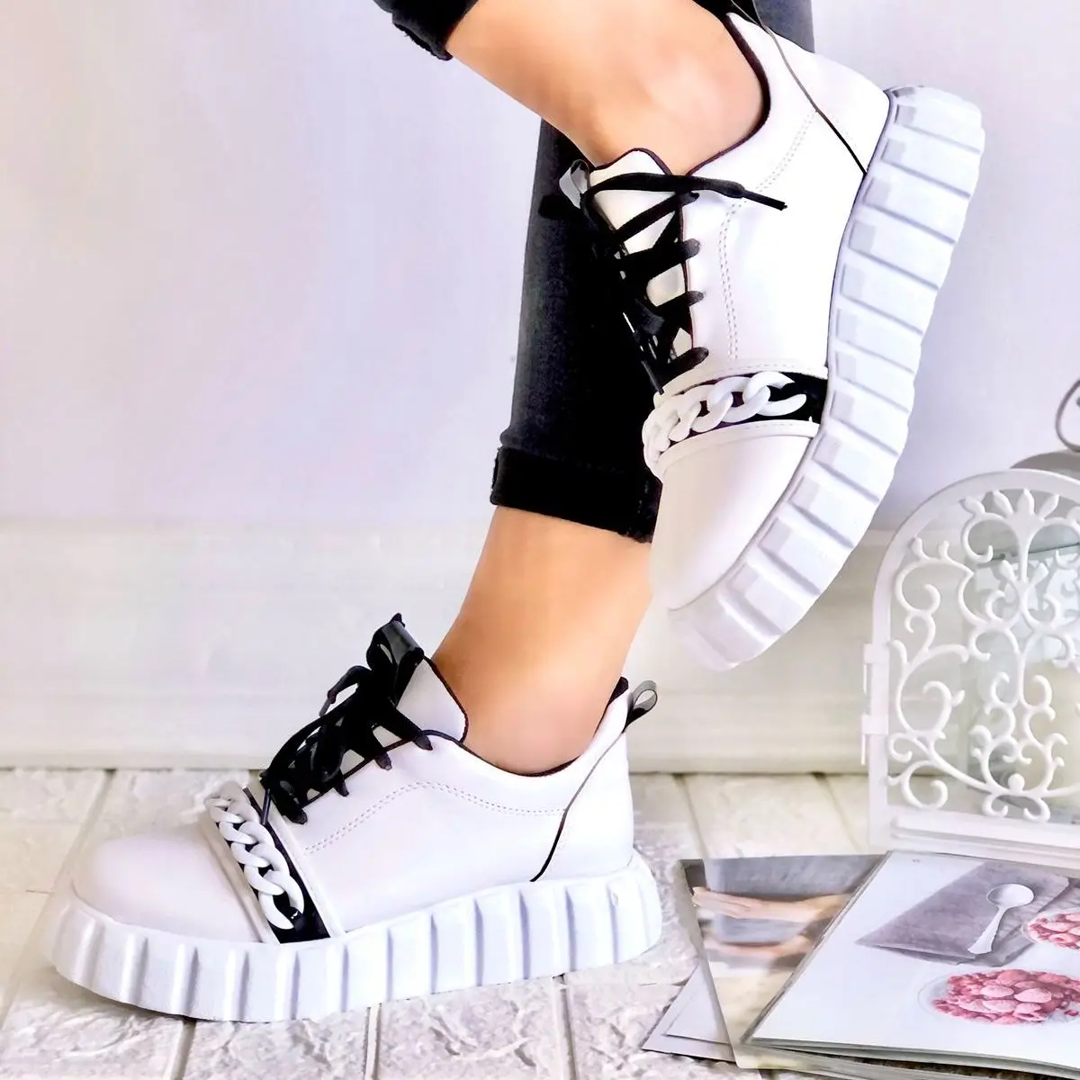 

Rail White And Black Women Sneaker Casual Breathable Comfortable Platform Sport Shoes Fashion Design Elegant Running Walking Lace Up Ladies Shoe Sneakers