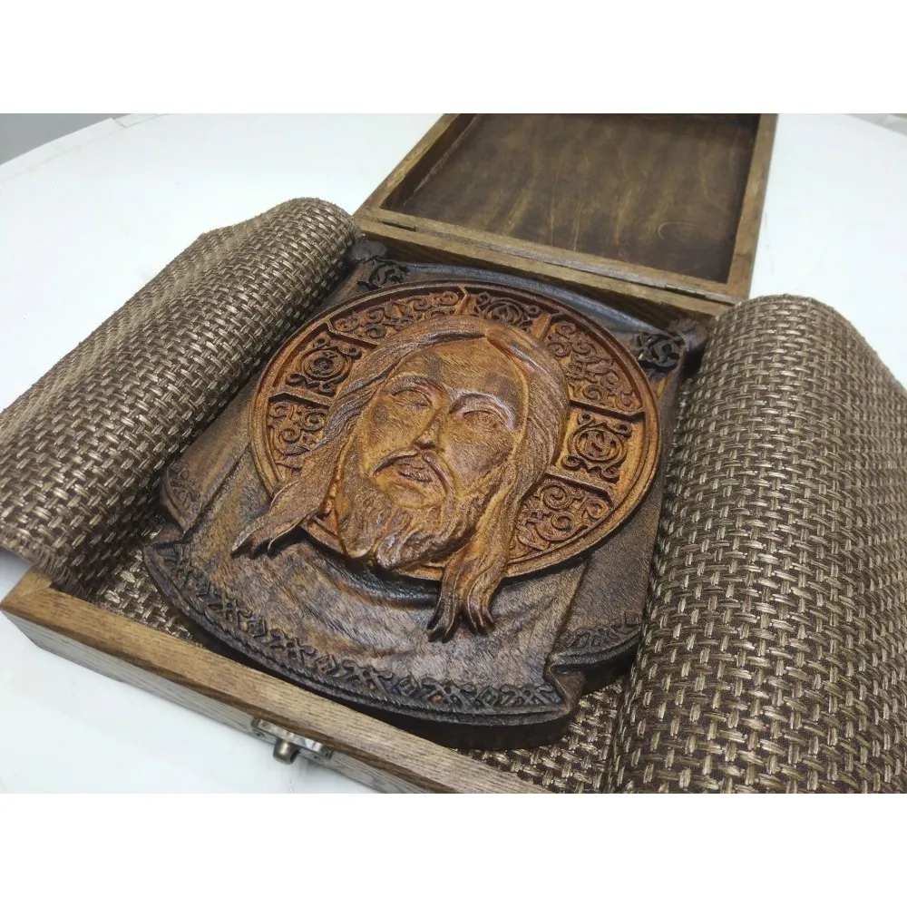 Иконы Господа Вседержителя Резная икона Спас Нерукотворный массив ясеня