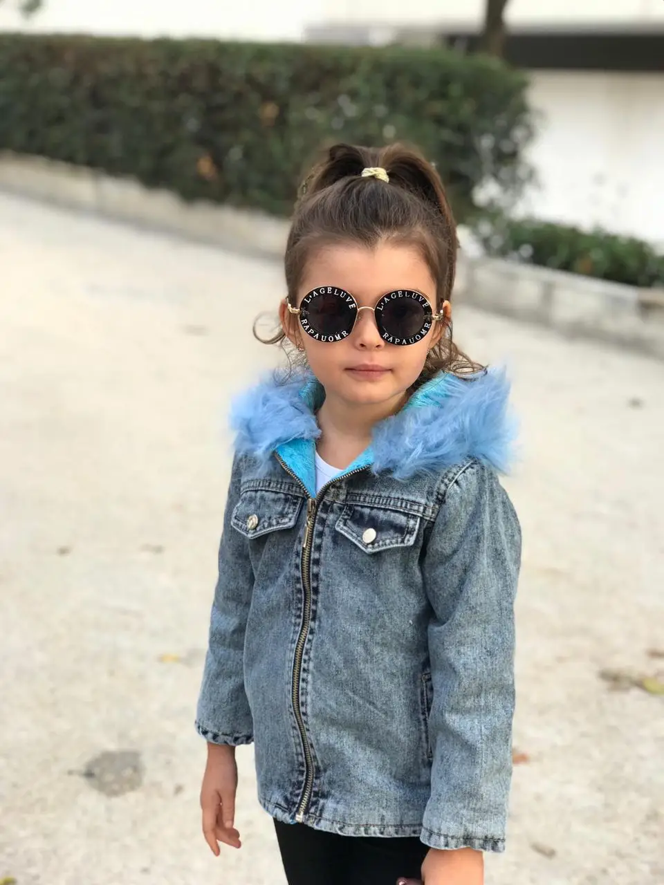 

DENIM JACKET BLUE PINK AND FUCHIA COLOR OPTIONS SIZE OPTIONS BETWEEN 2 - 12 YEARS
