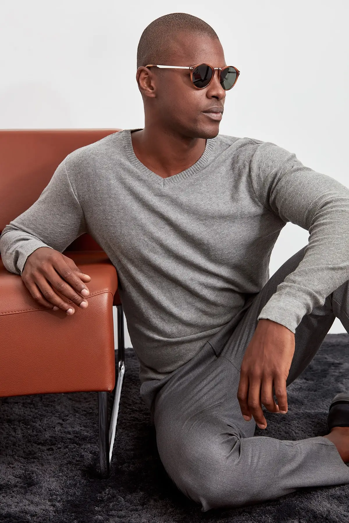 Трендовая масляная Мужская Текстурированная трикотажная одежда с v-образным