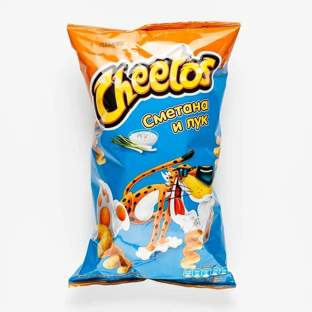 Cheetos купить. Чипсы читос сметана и лук. Чипсы Cheetos 85г. Cheetos кукурузные чипсы спирали. Кукурузные чипсы Cheetos 1990.