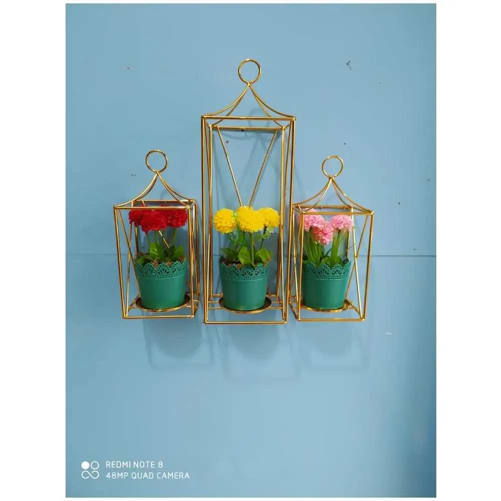 

Gold Metal hanging beer wine glass goblets organizer Bar decor candlestick candle holder Wall Decoration Artificial Flowers