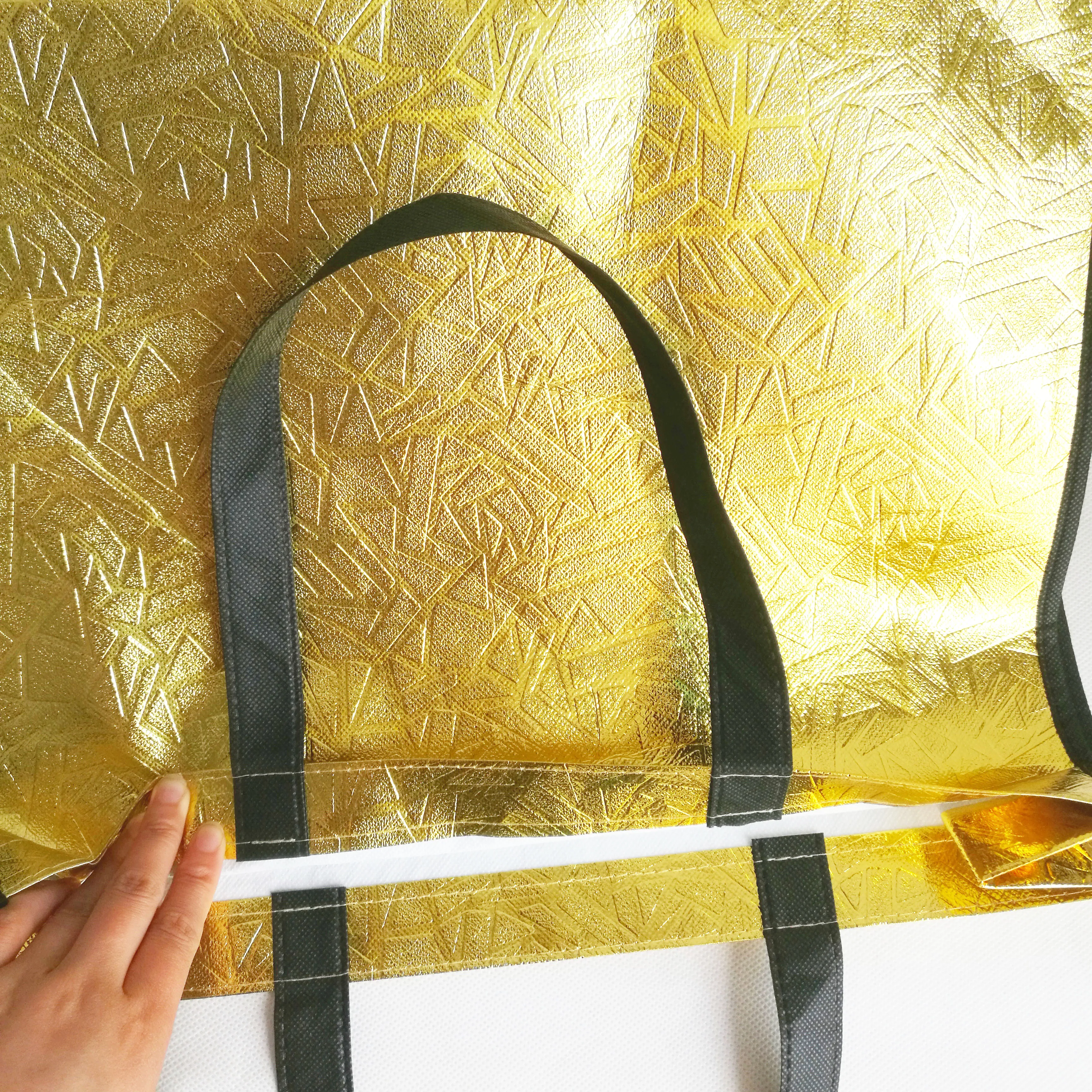100 шт./лот 32Hx40x12cm многоразовая блестящая золотая металлическая Нетканая хозяйственная сумка с ламинацией для торговой выставки без логотипа
